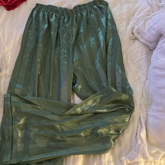 Pajama set - Picture 4 of 6